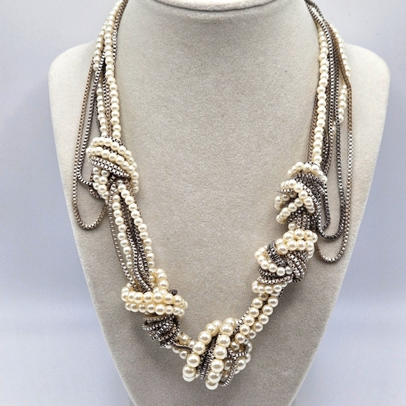 VINTAGE Traci Lynn Faux Pearl Silver Tone Mixed Metal Knotted Necklace - Picture 1 of 8